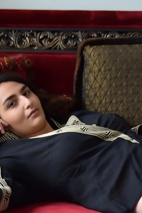 WNE 976 - massive and curvaceous tart
